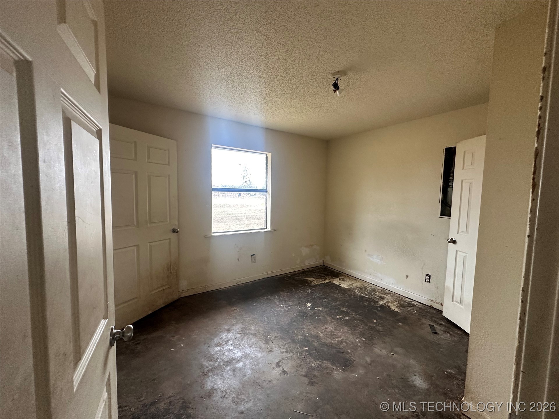 5421 W 77th Street S Property Photo 7