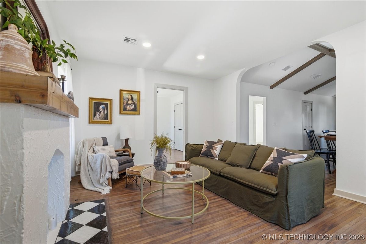 1216 S Canton Avenue Property Photo 2