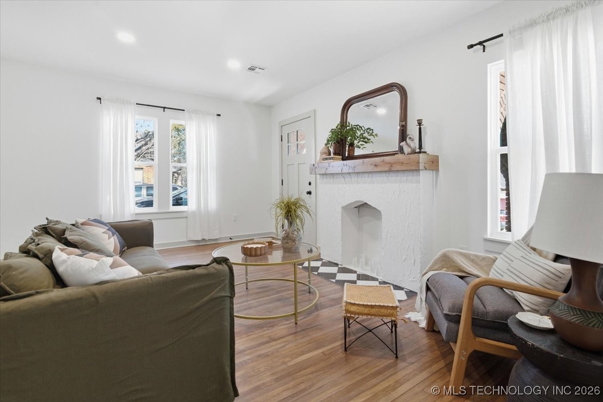 1216 S Canton Avenue Property Photo 8