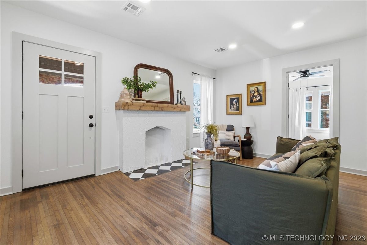 1216 S Canton Avenue Property Photo 10