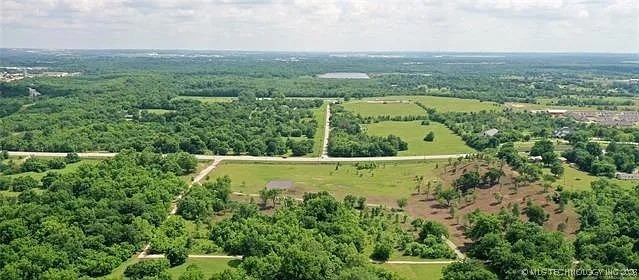 0001 E 86th Street North Property Photo 6