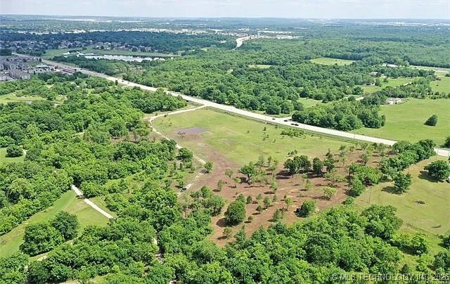 0001 E 86th Street North Property Photo 7