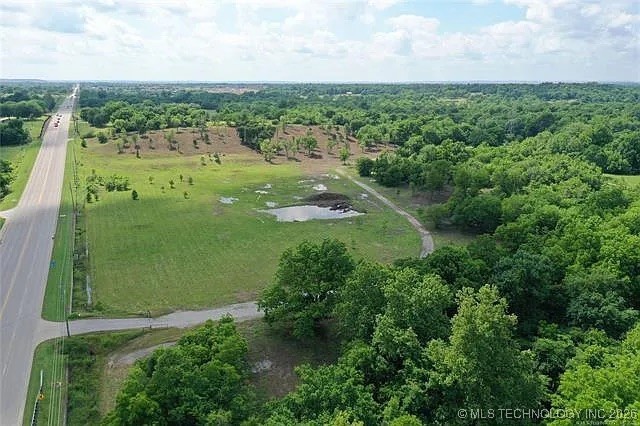 0001 E 86th Street North Property Photo 16