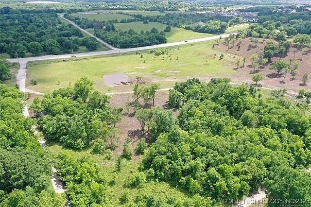 0001 E 86th Street North Property Photo 19