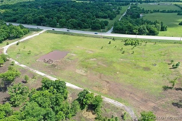 0002 E 86th Street North Property Photo 20