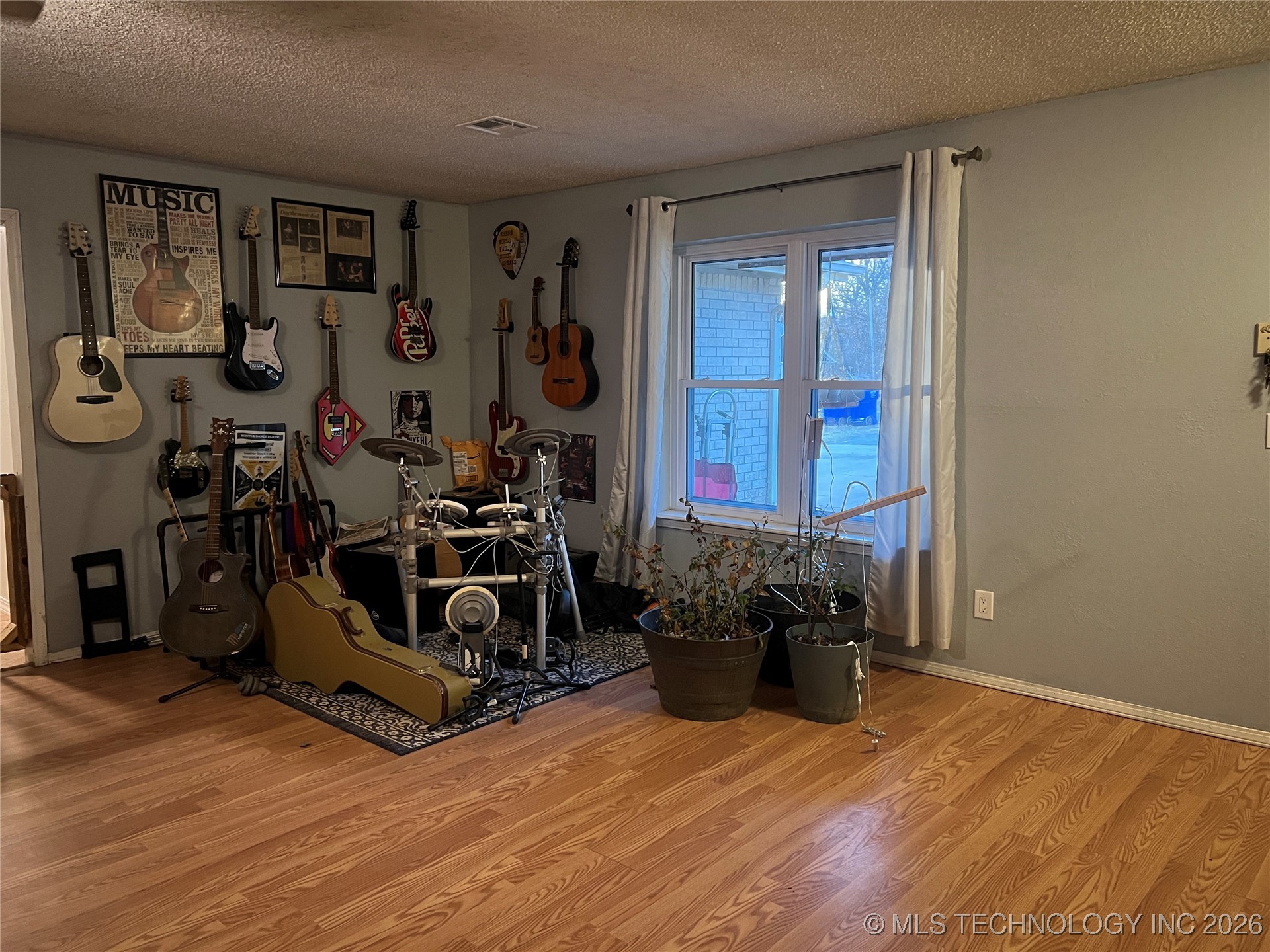 2110 S 78th E Property Photo 8