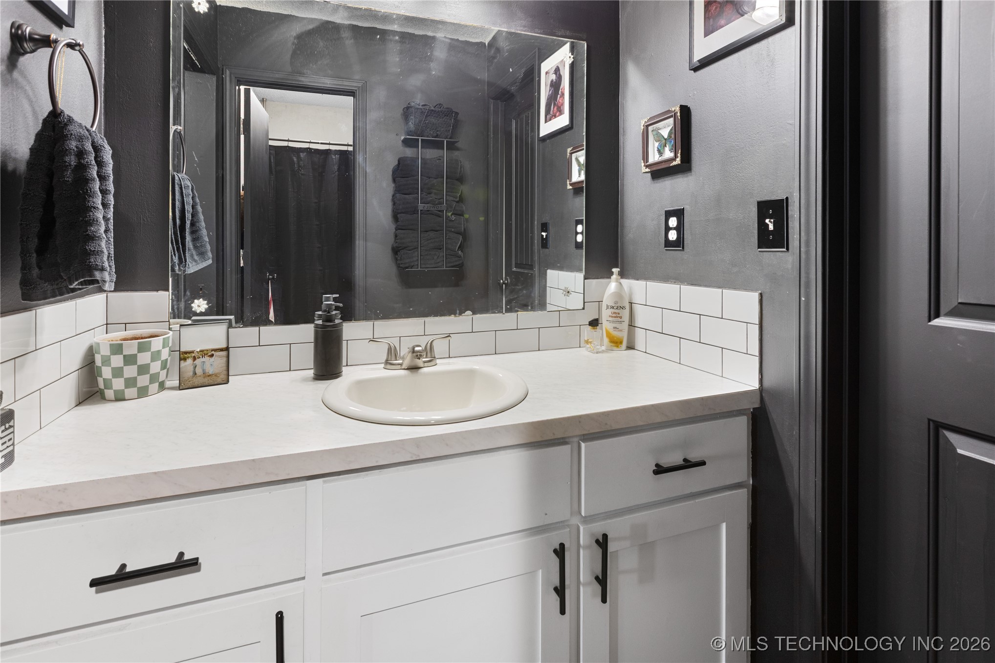 3111 Tull Property Photo 13