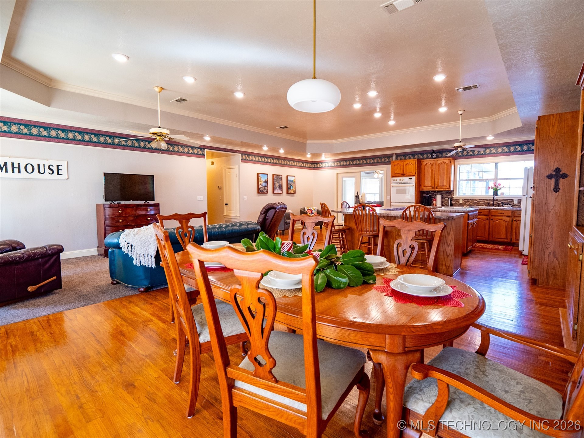 753 Glover Road Property Photo 5