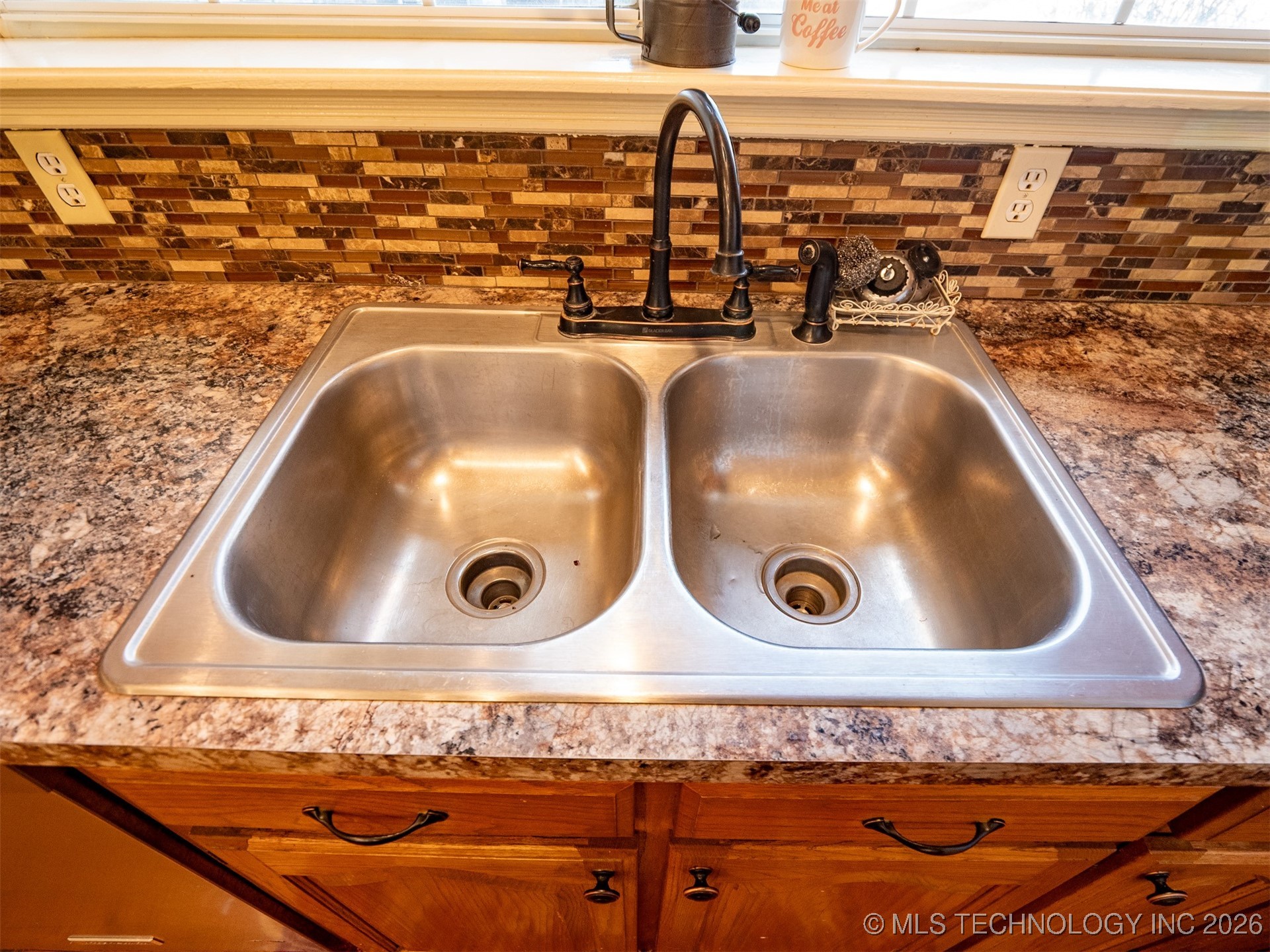 753 Glover Road Property Photo 9