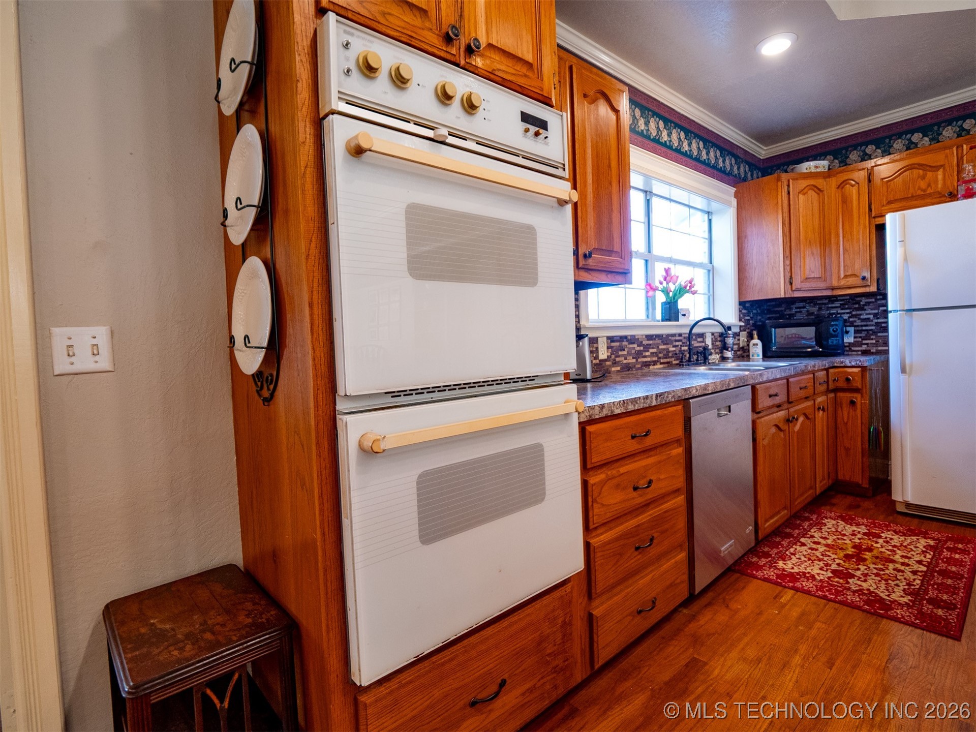 753 Glover Road Property Photo 10