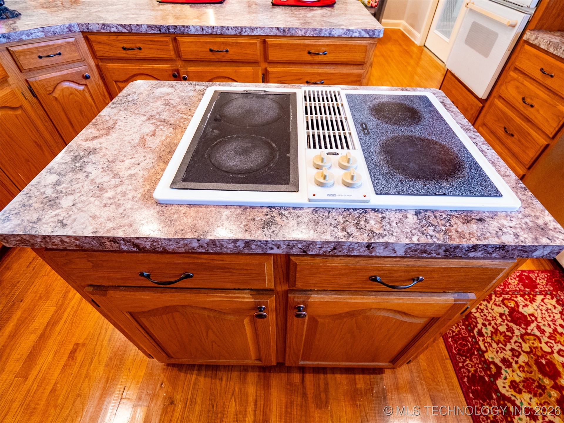 753 Glover Road Property Photo 12