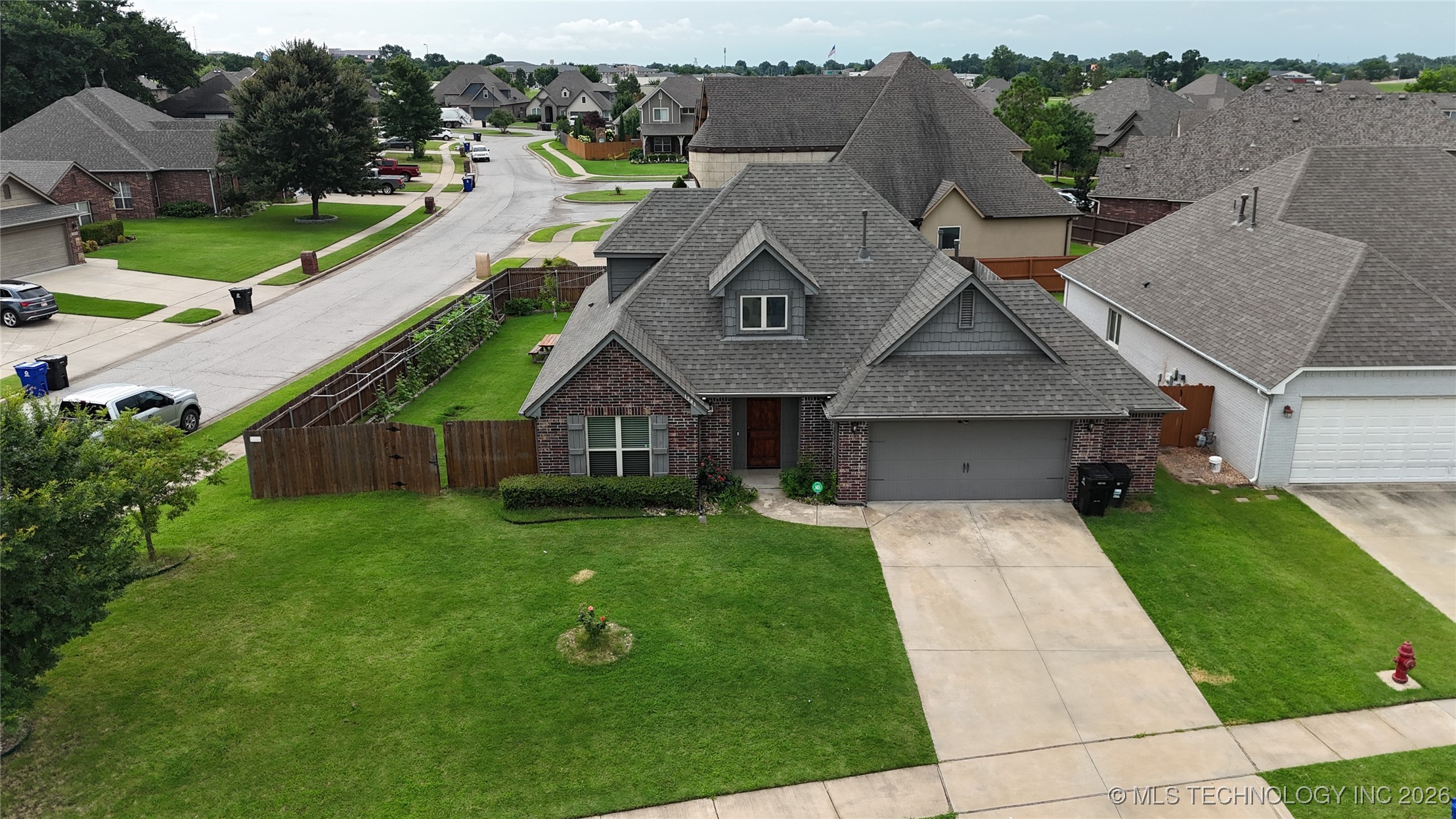 1301 W Elmira Place Property Photo 5