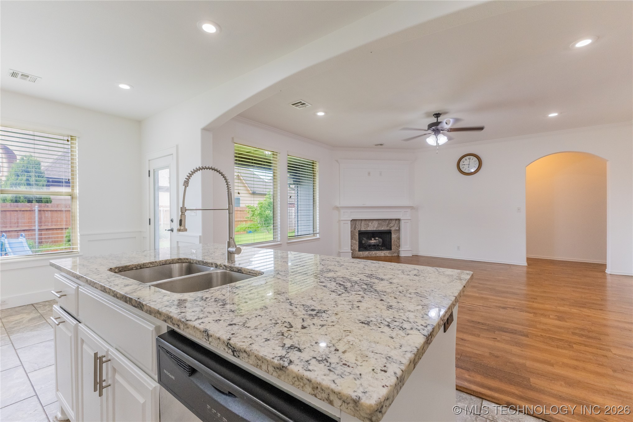 1301 W Elmira Place Property Photo 12