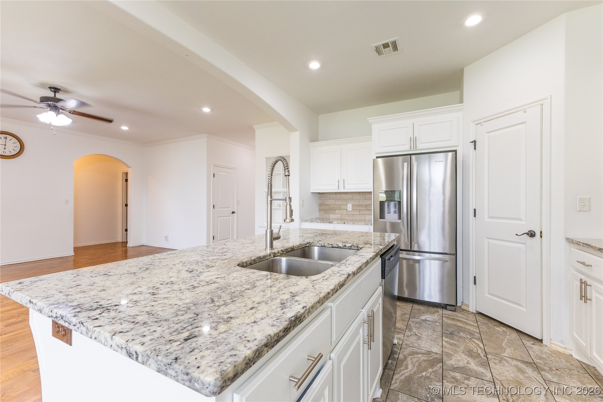 1301 W Elmira Place Property Photo 14