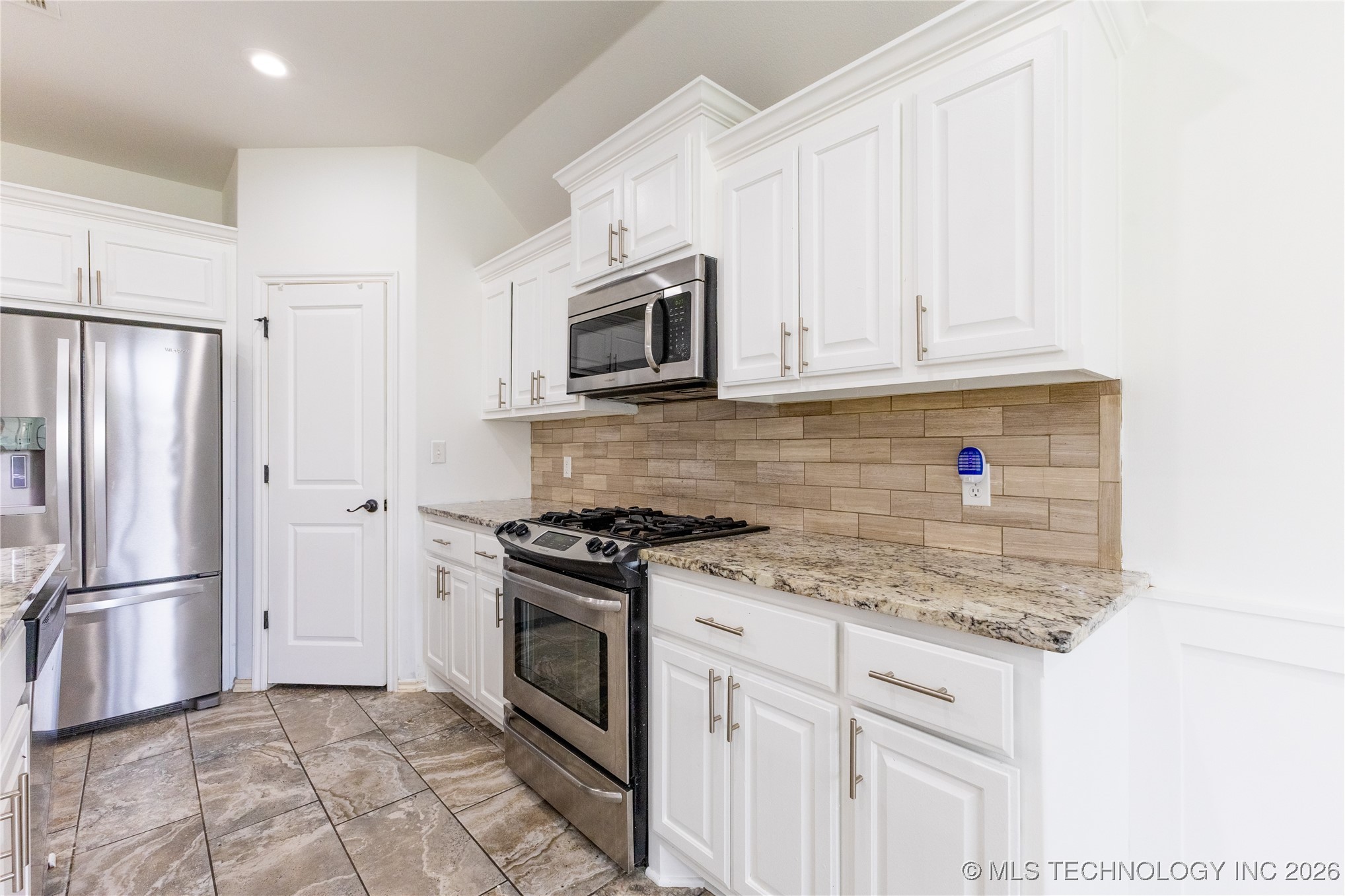 1301 W Elmira Place Property Photo 15