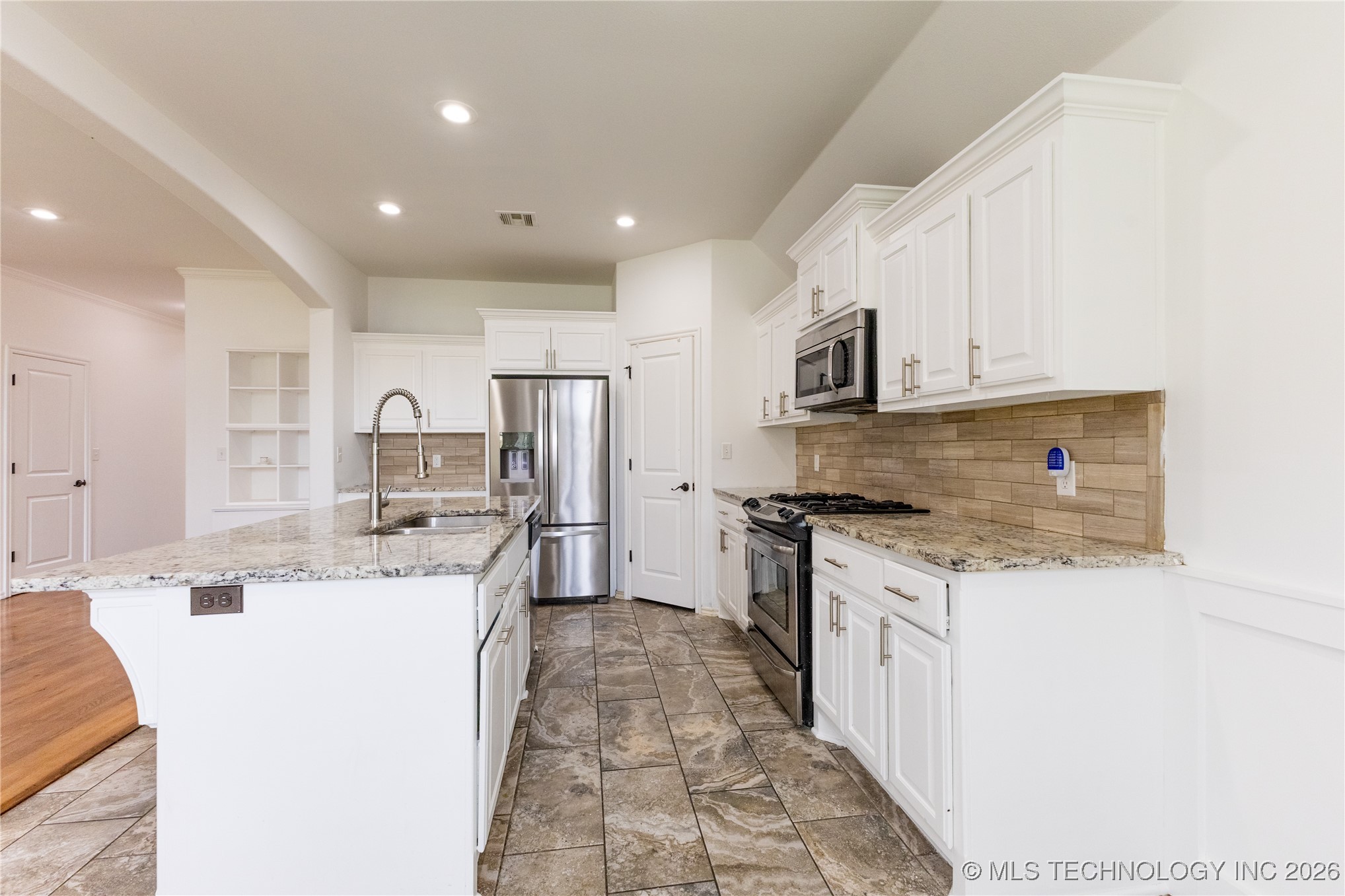 1301 W Elmira Place Property Photo 17