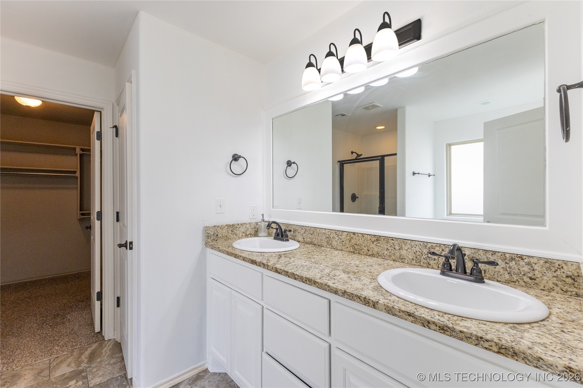 1301 W Elmira Place Property Photo 20