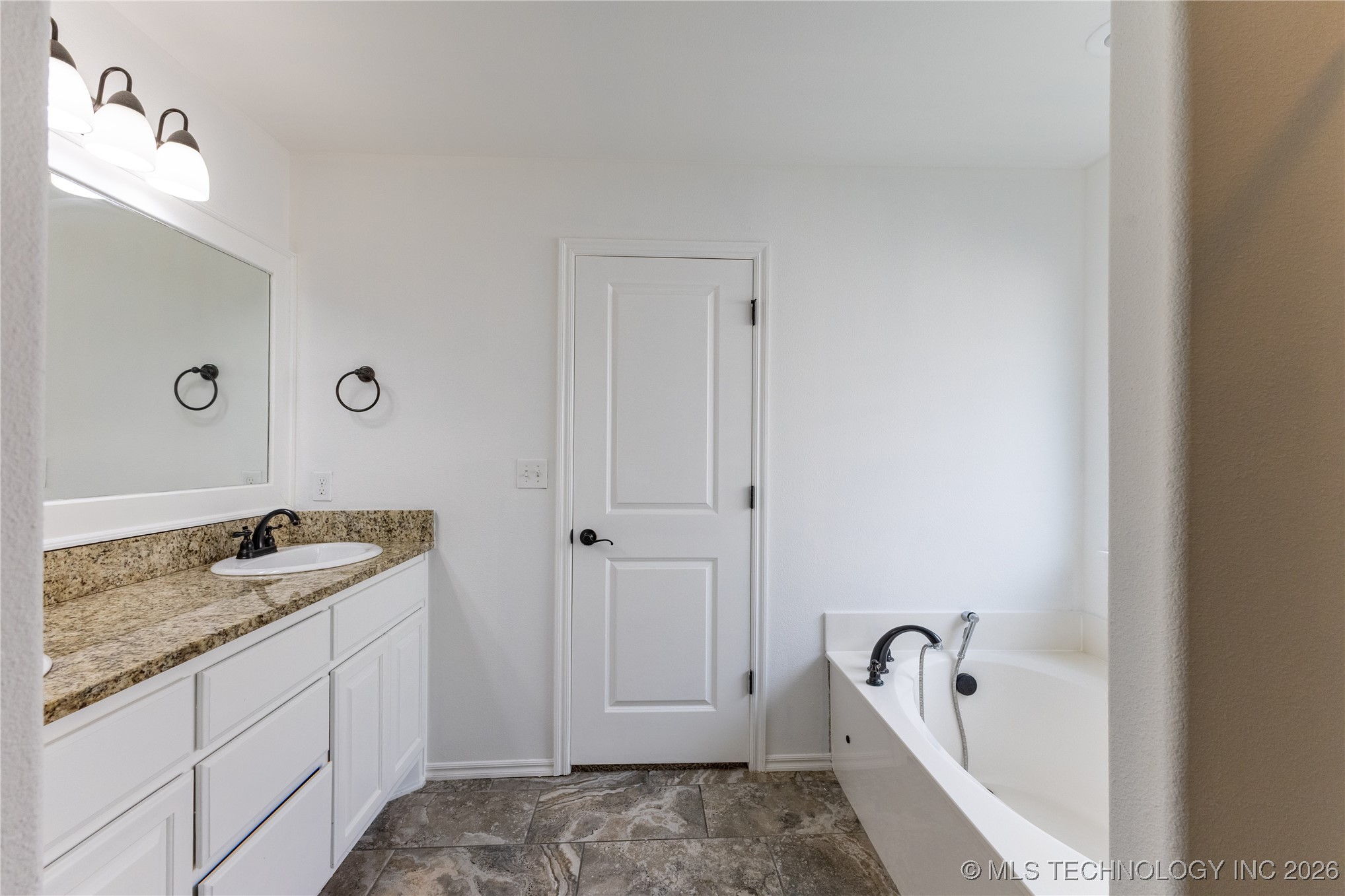 1301 W Elmira Place Property Photo 21