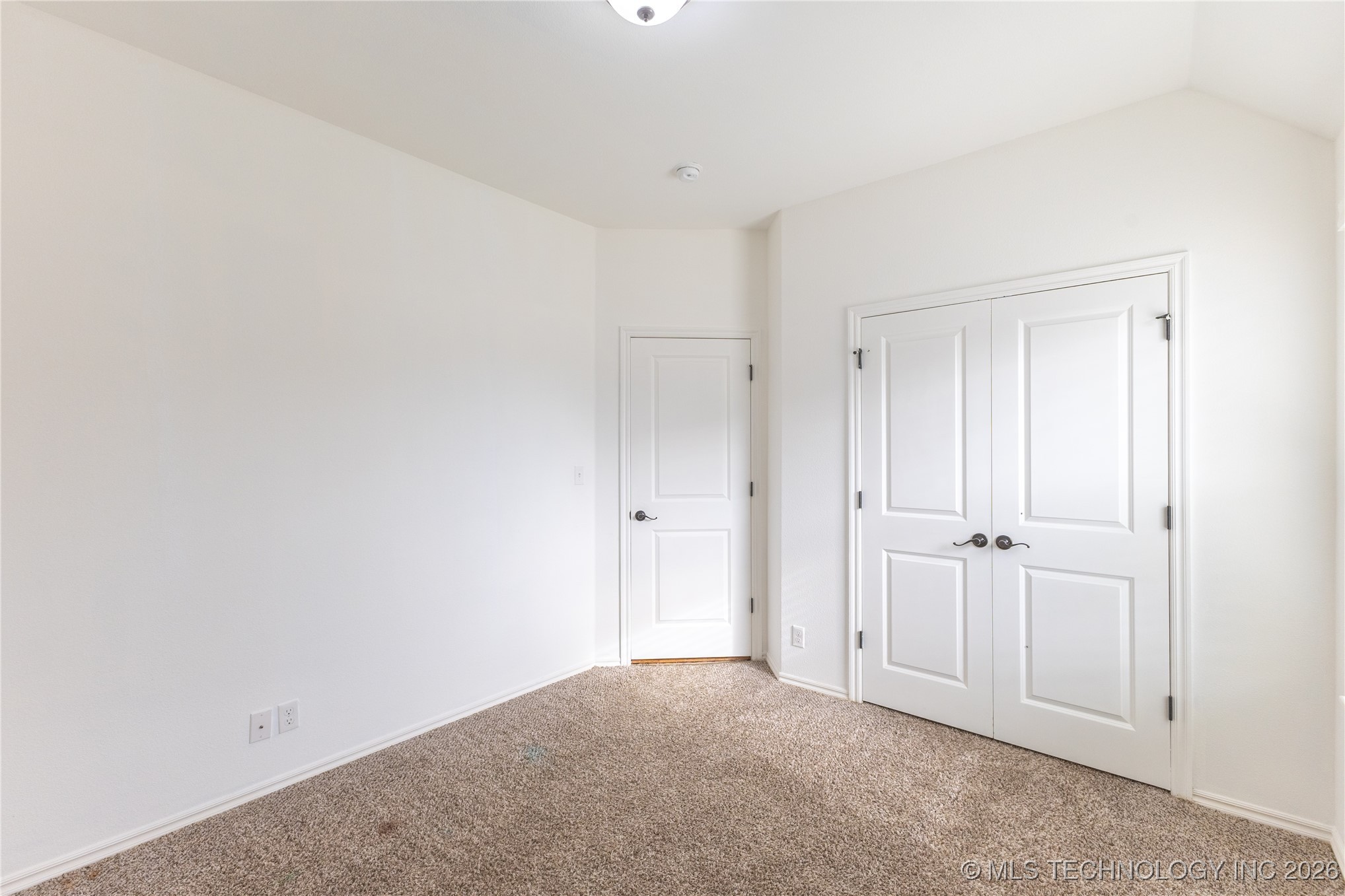 1301 W Elmira Place Property Photo 26