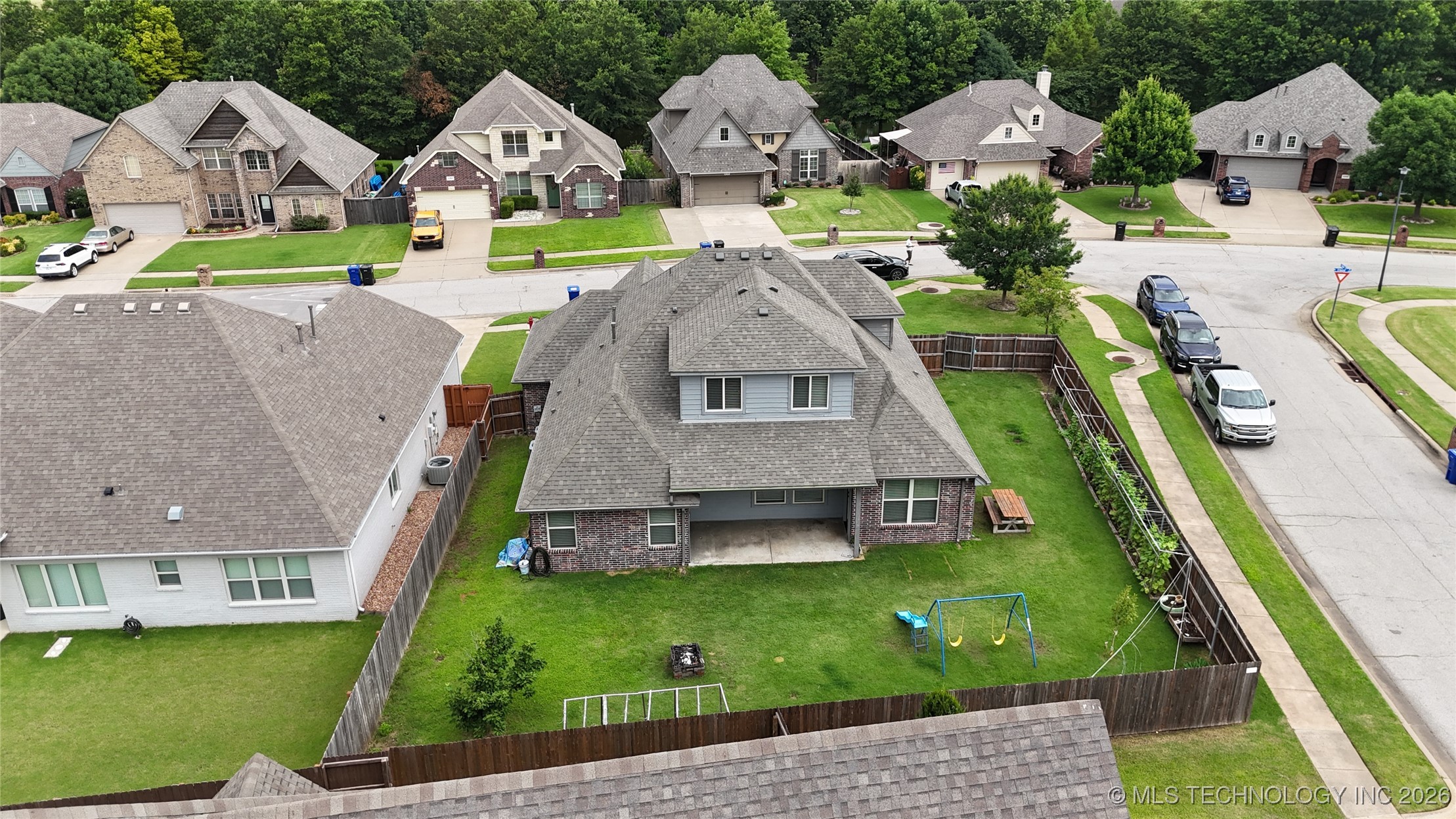 1301 W Elmira Place Property Photo 46