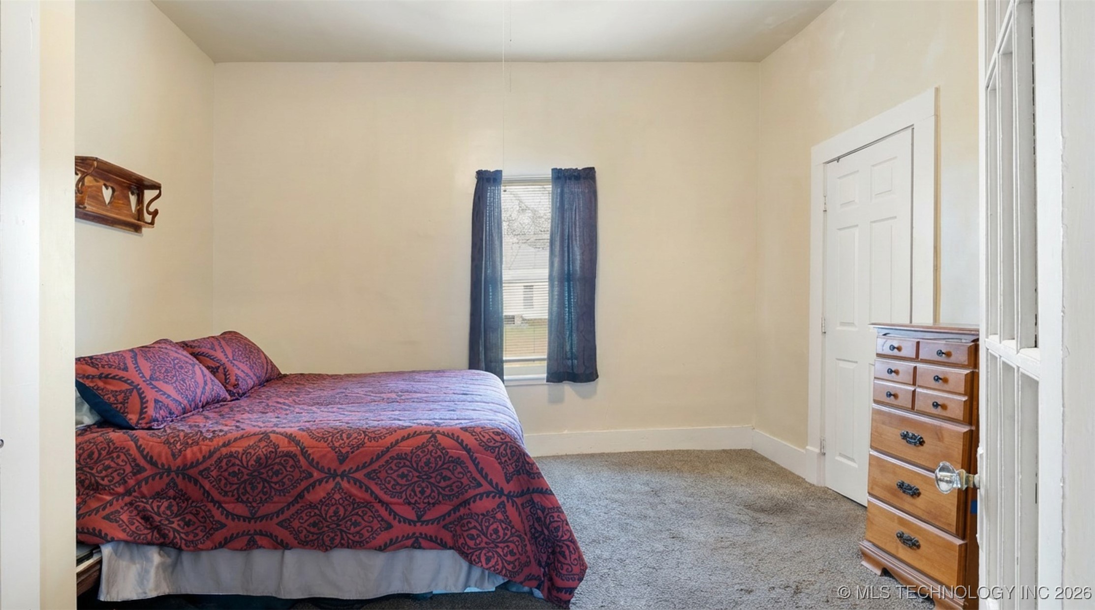 460 N Gunter Property Photo 5