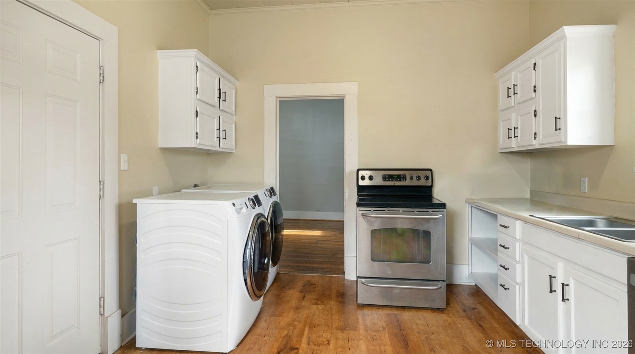 460 N Gunter Property Photo 12