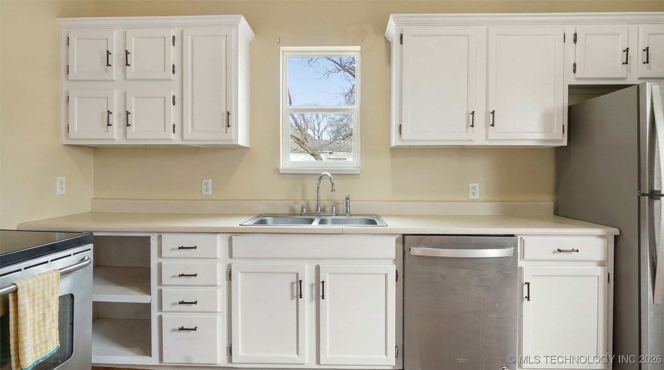 460 N Gunter Property Photo 13