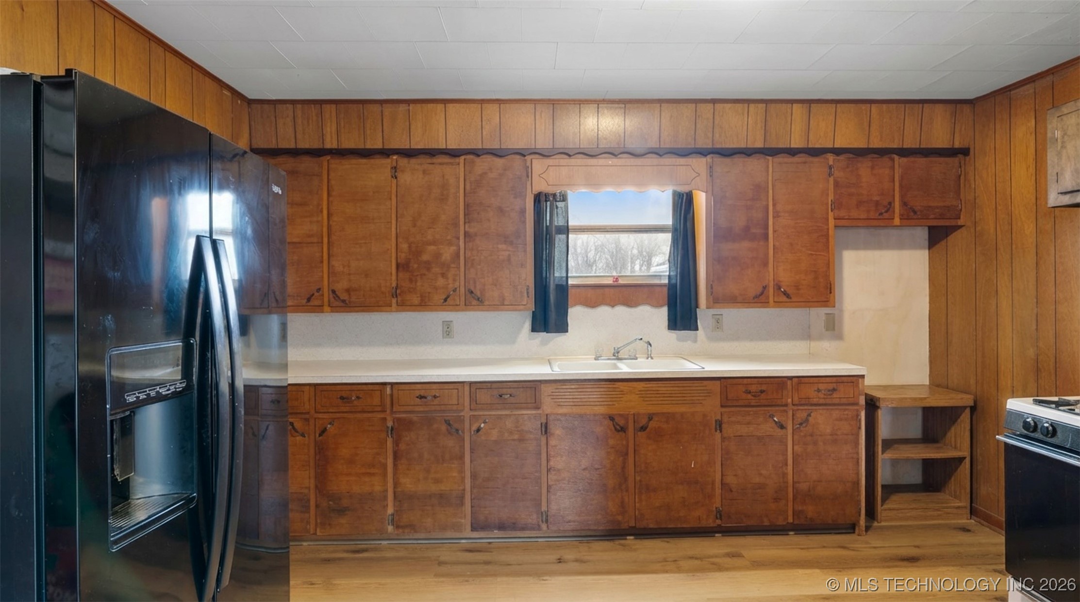 460 N Gunter Property Photo 24