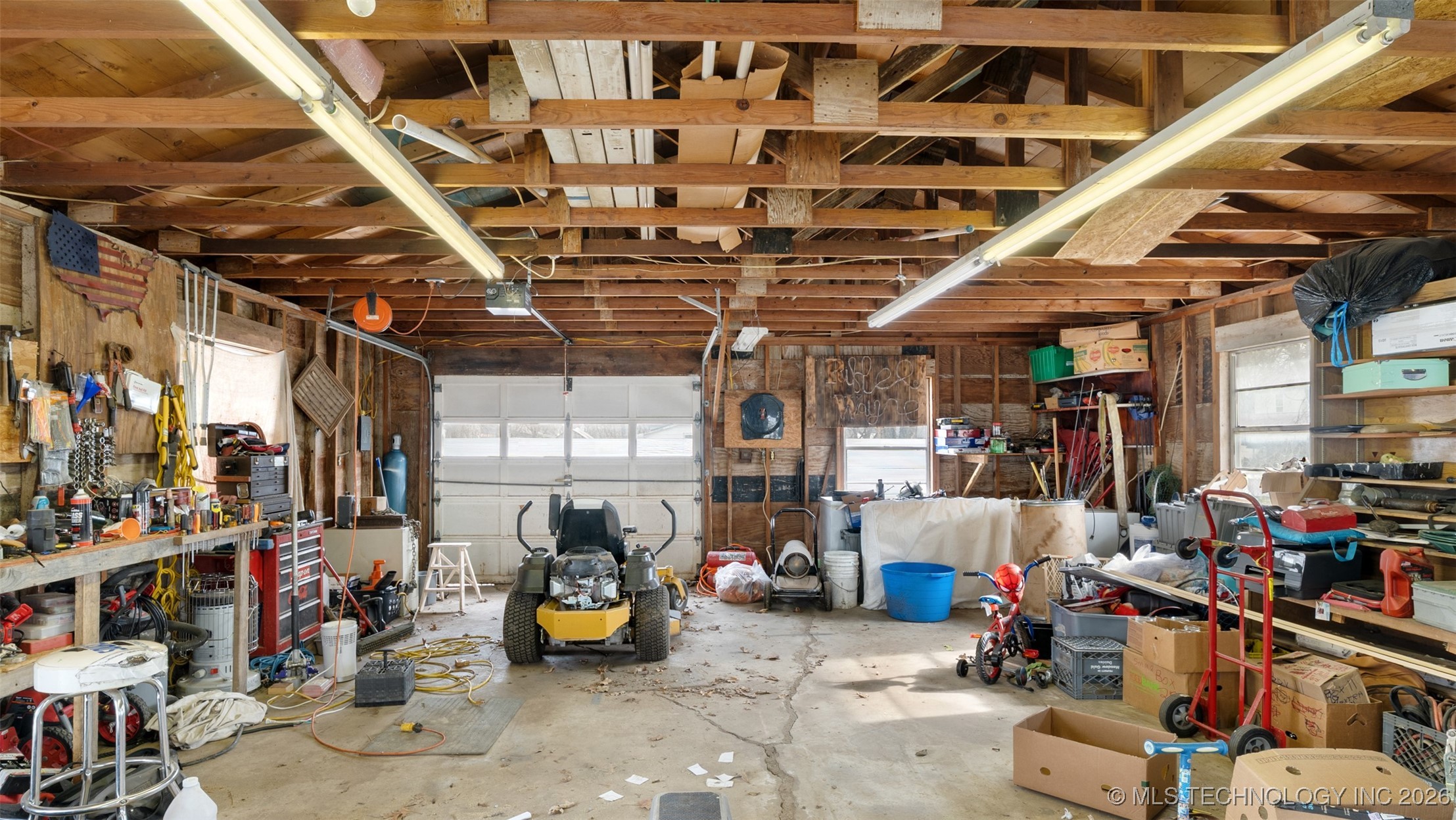 460 N Gunter Property Photo 34