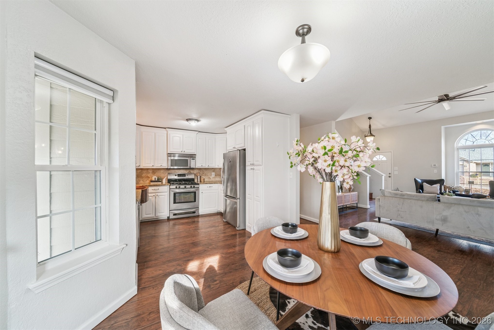 7710 N 132nd East Avenue Property Photo 9