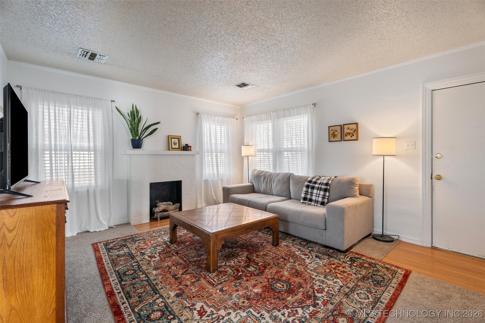 721 S Creek Avenue Property Photo 7