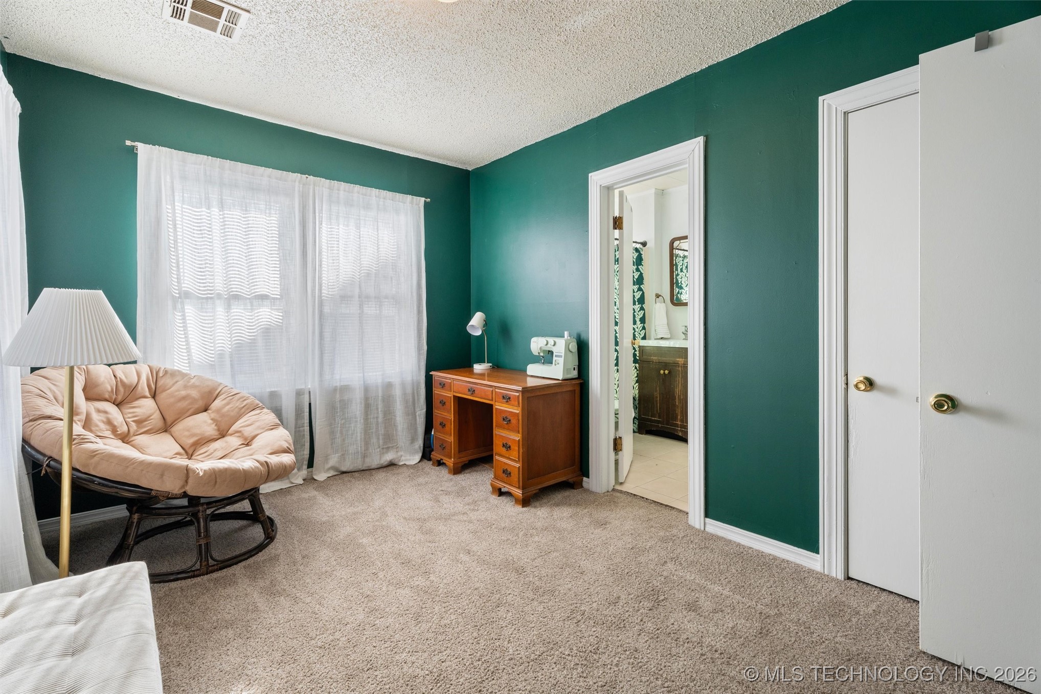 721 S Creek Avenue Property Photo 12