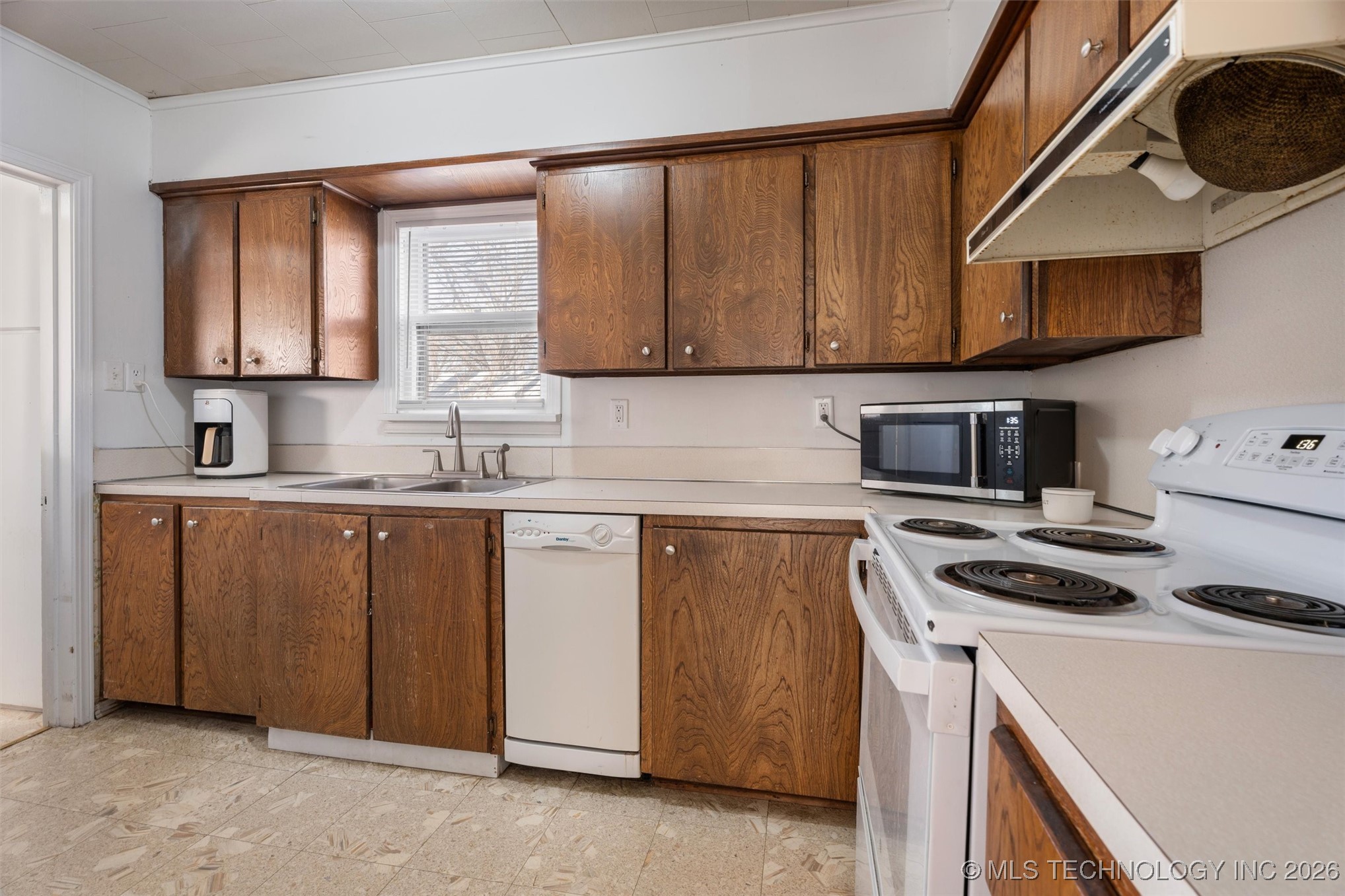 721 S Creek Avenue Property Photo 23