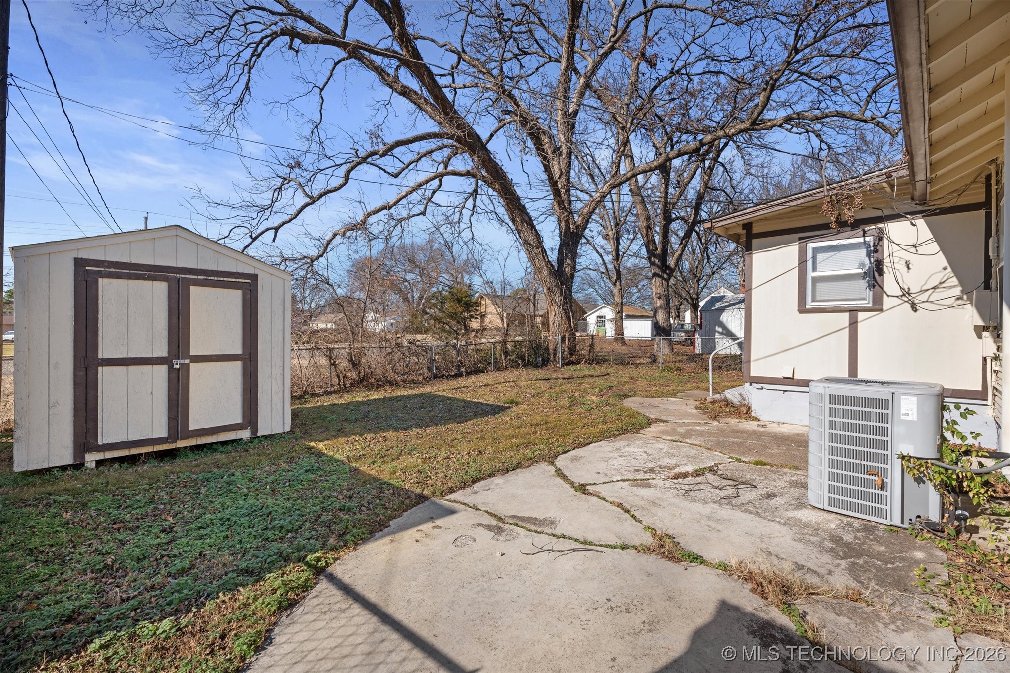 721 S Creek Avenue Property Photo 25