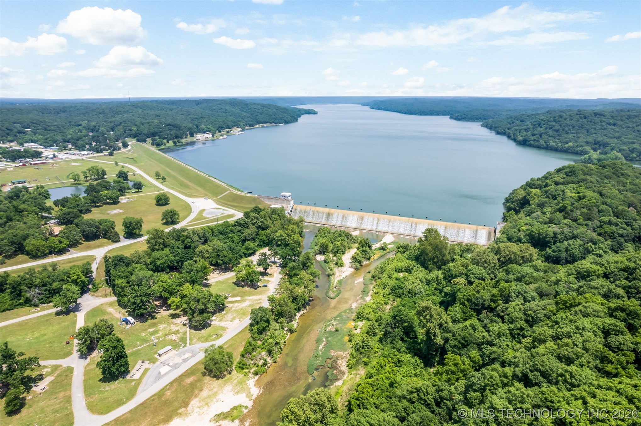 619 E 437 Road Property Photo 6