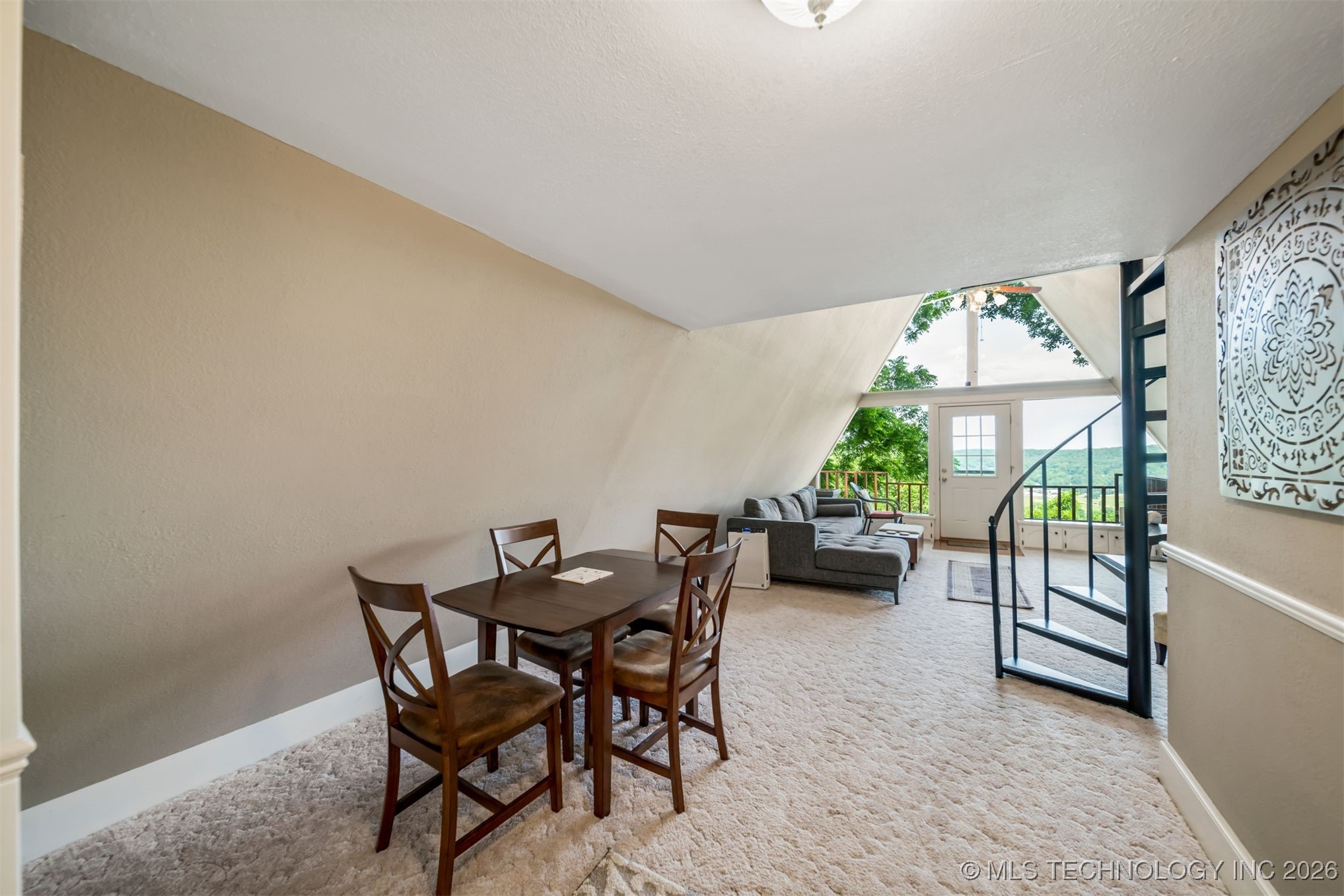 619 E 437 Road Property Photo 12