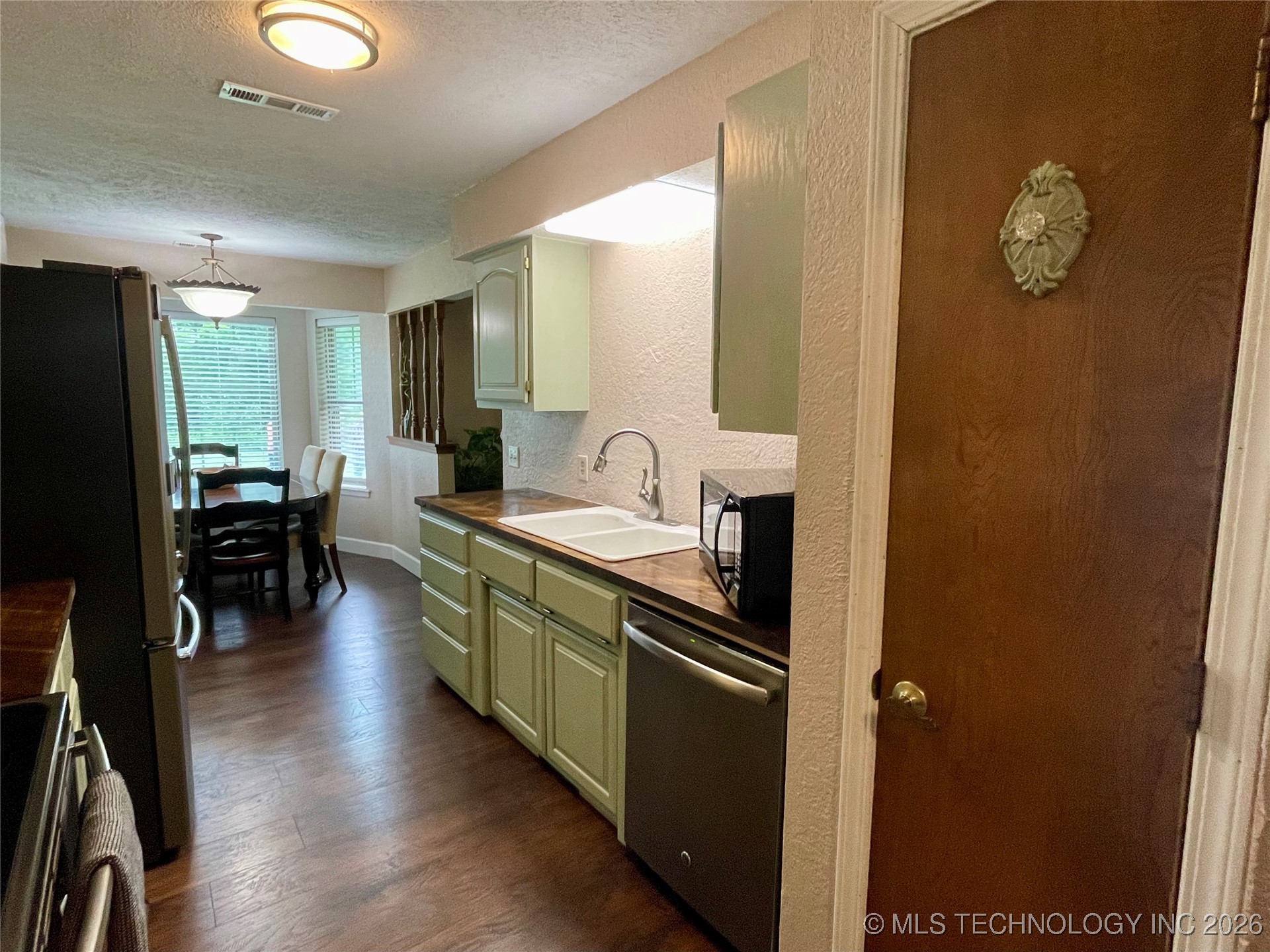 56550 E Highway 60 Property Photo 4