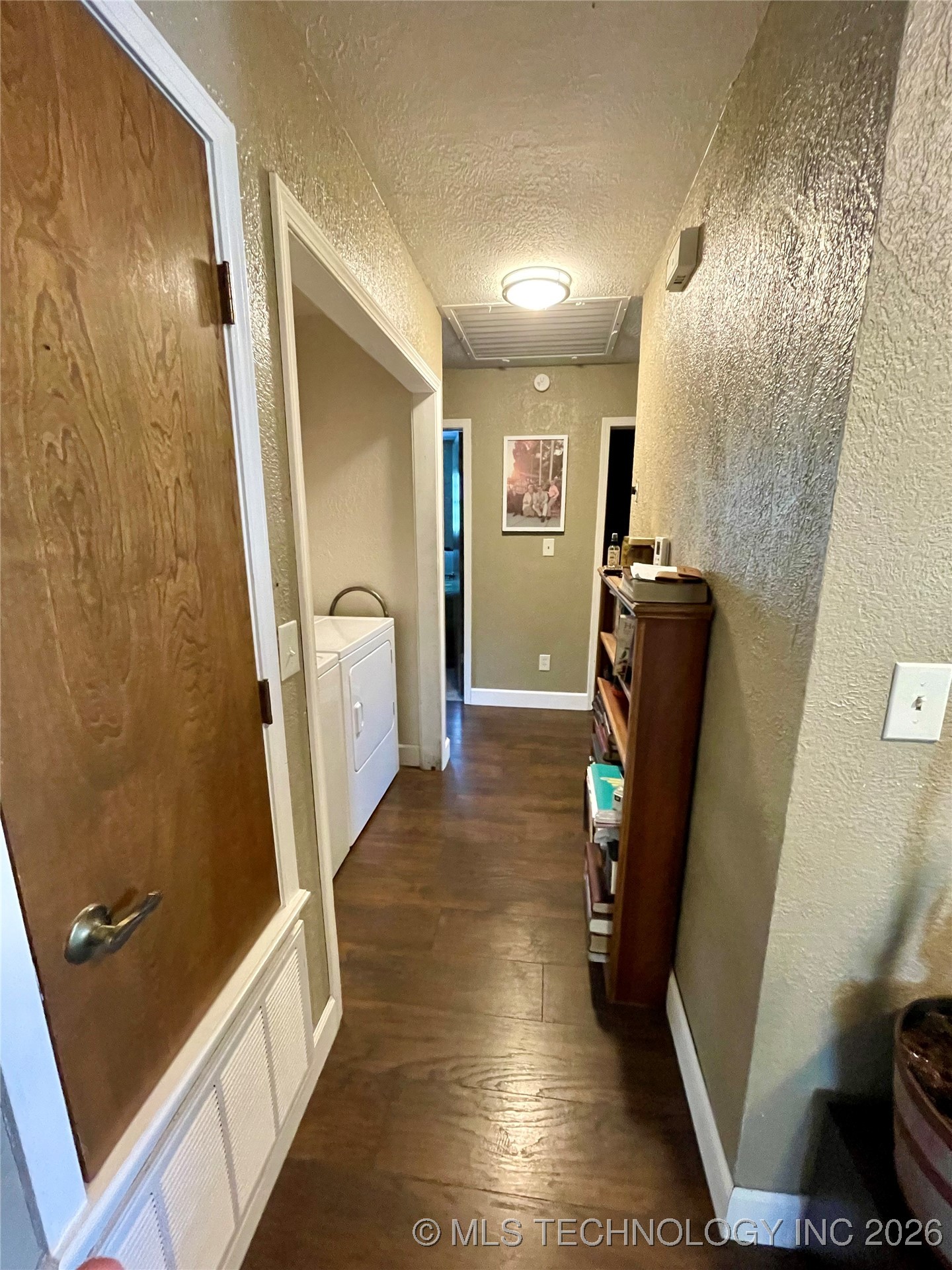 56550 E Highway 60 Property Photo 8