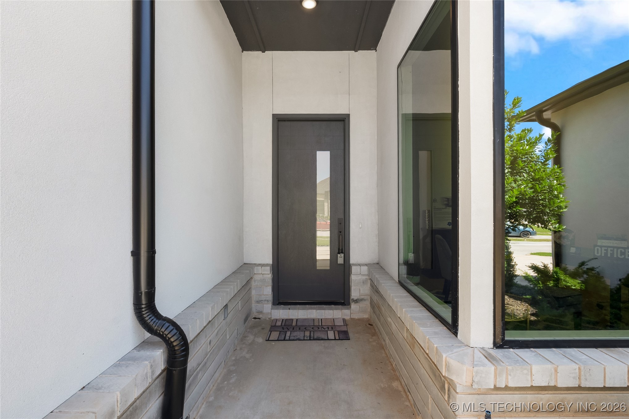 12005 S Vandalia Avenue Property Photo 6