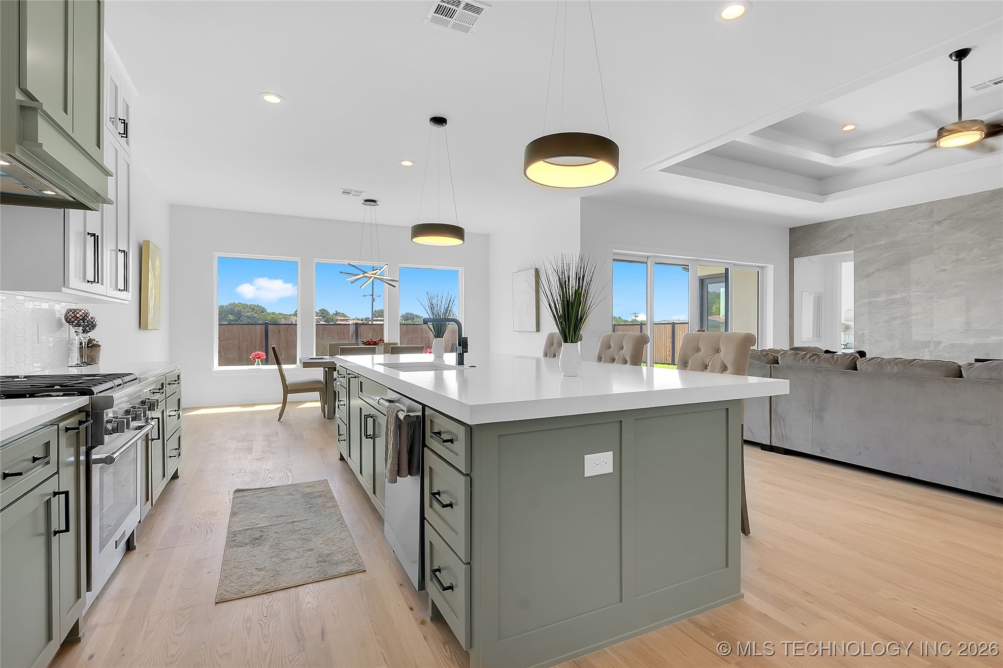 12005 S Vandalia Avenue Property Photo 16