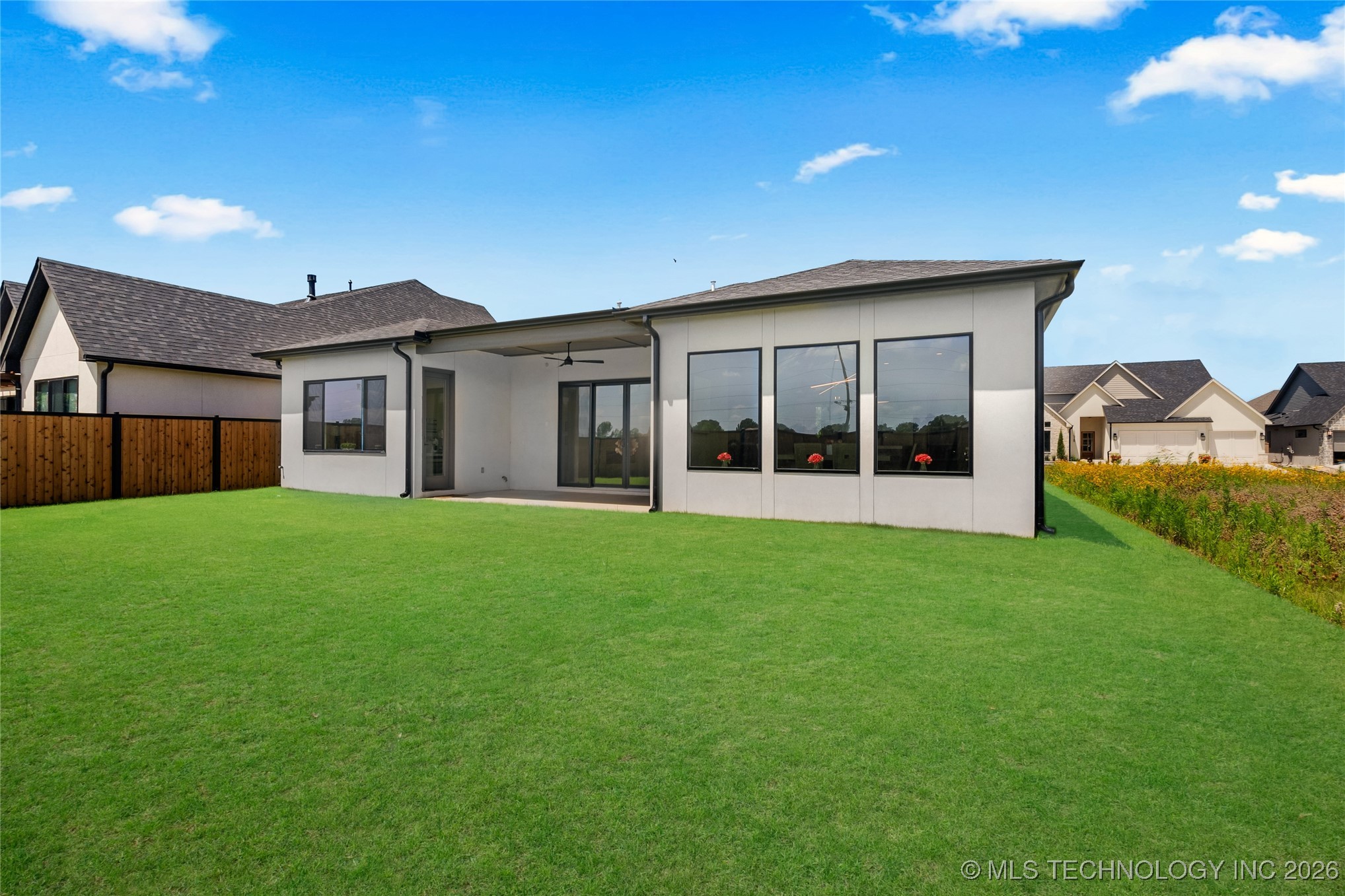 12005 S Vandalia Avenue Property Photo 52