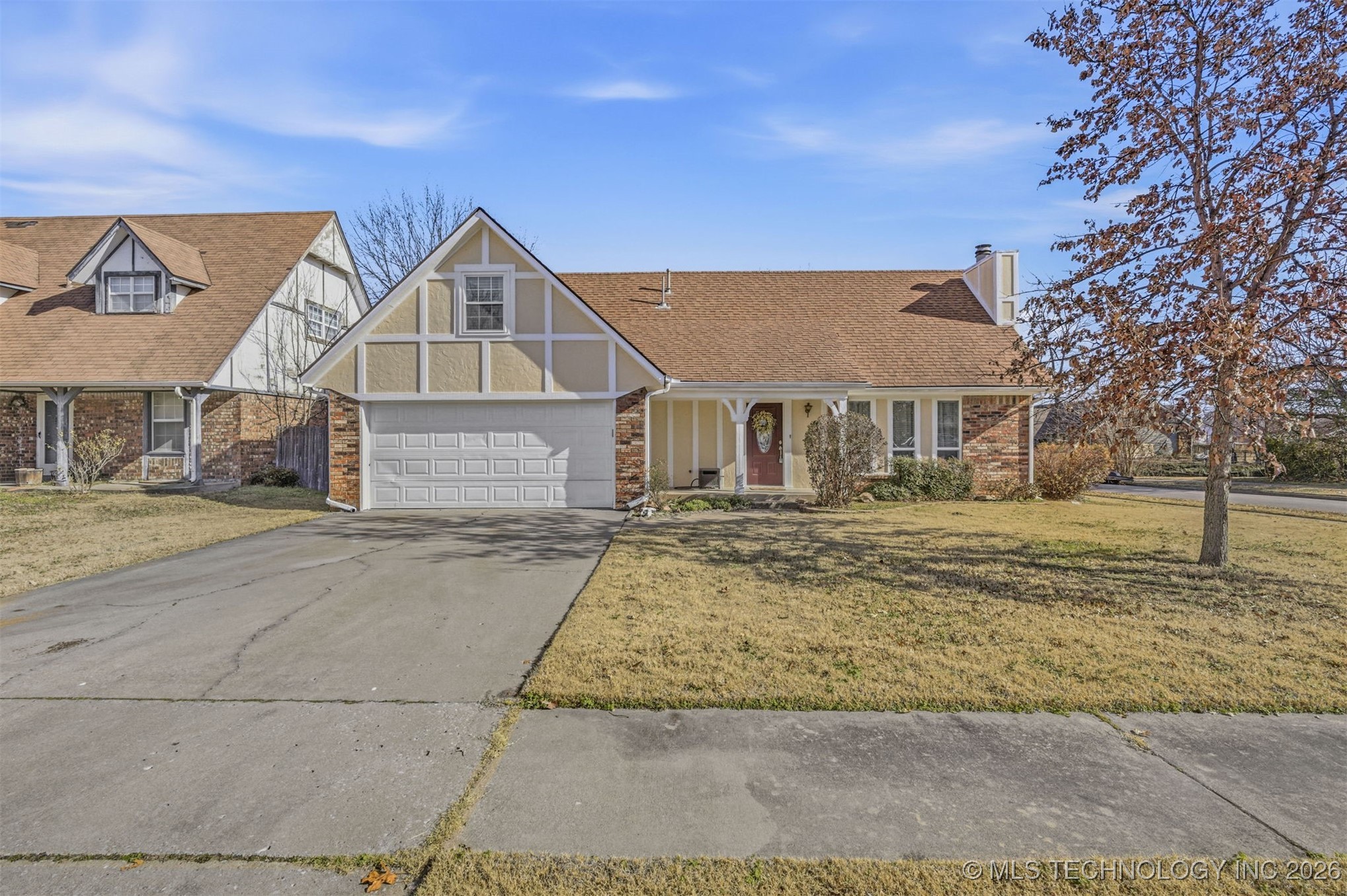 8329 N 118th East Avenue Property Photo 1