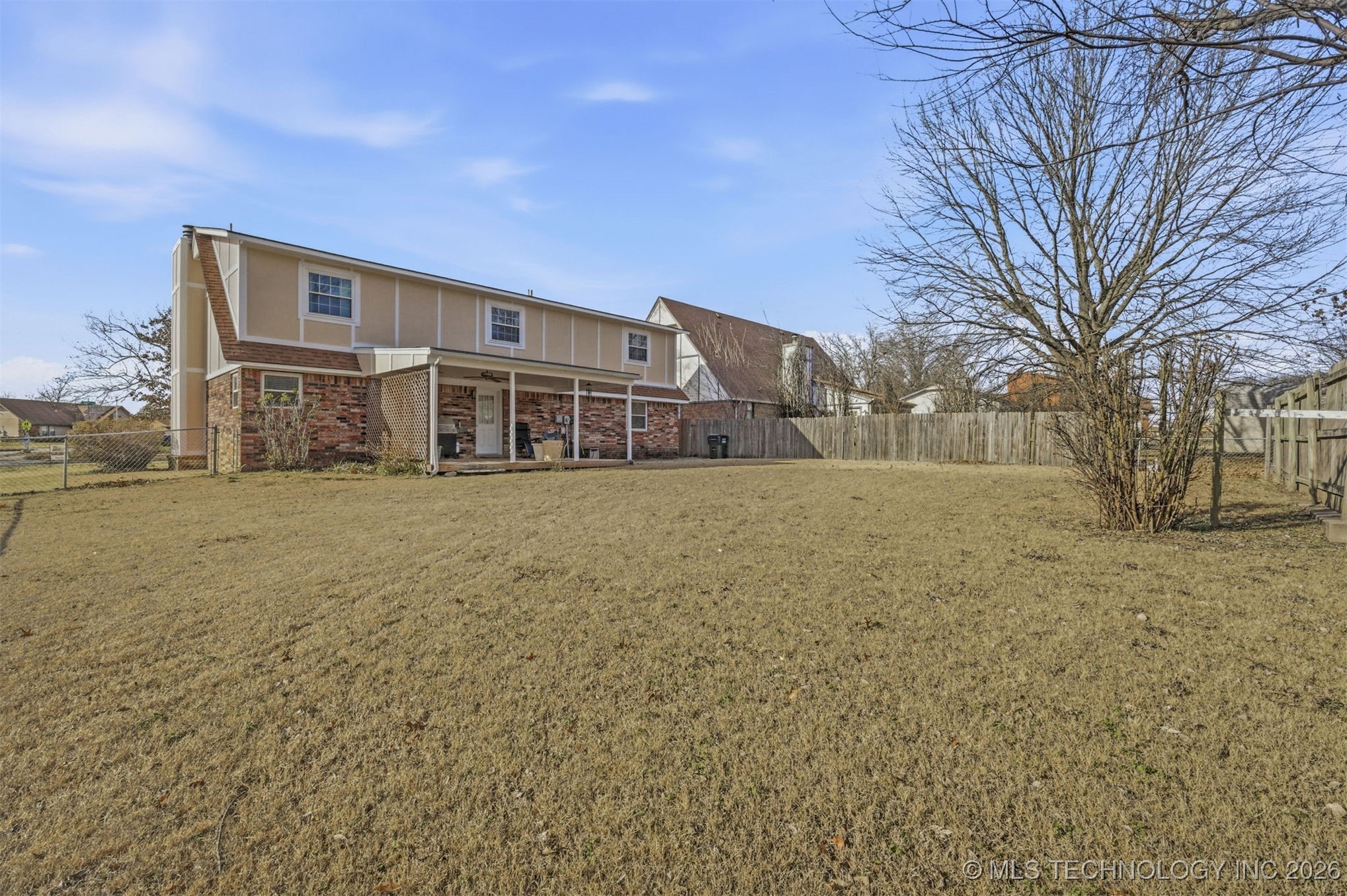 8329 N 118th East Avenue Property Photo 4