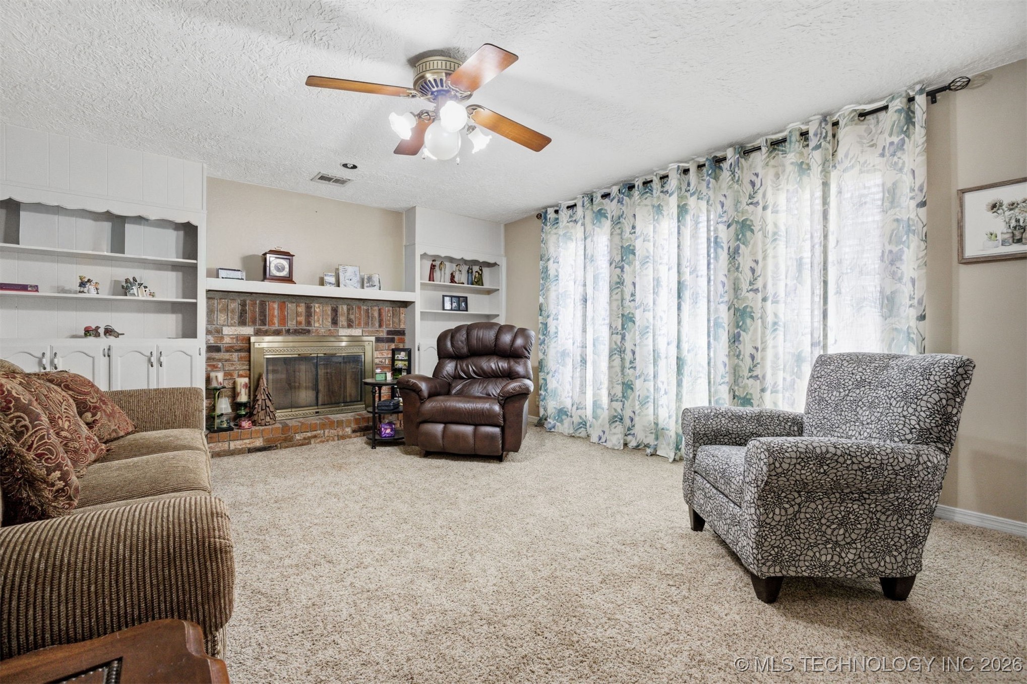 8329 N 118th East Avenue Property Photo 11