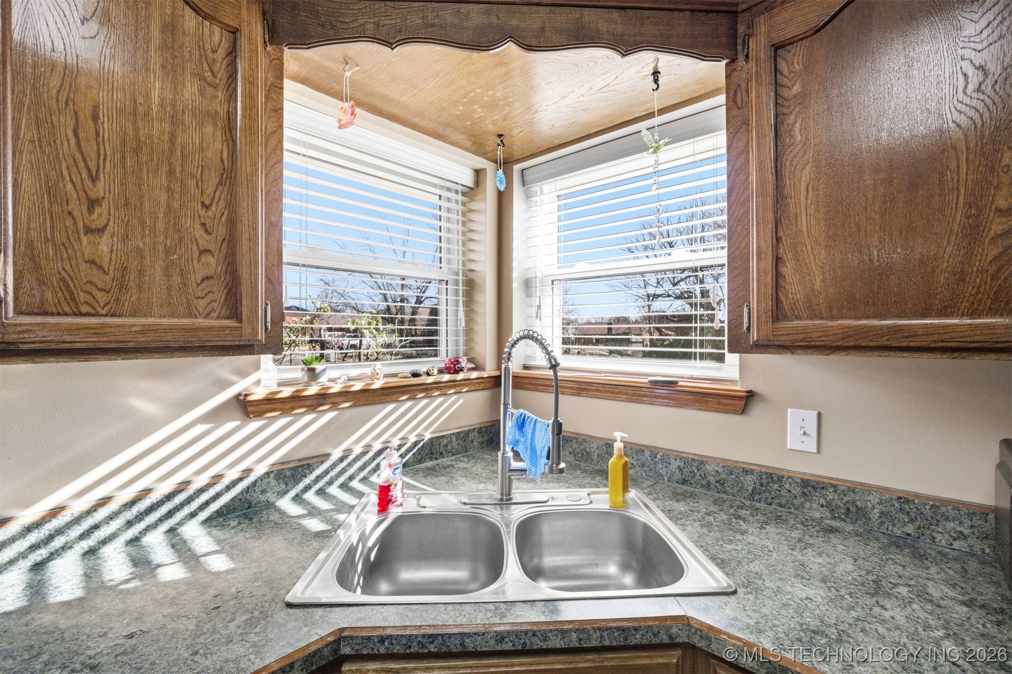 8329 N 118th East Avenue Property Photo 21