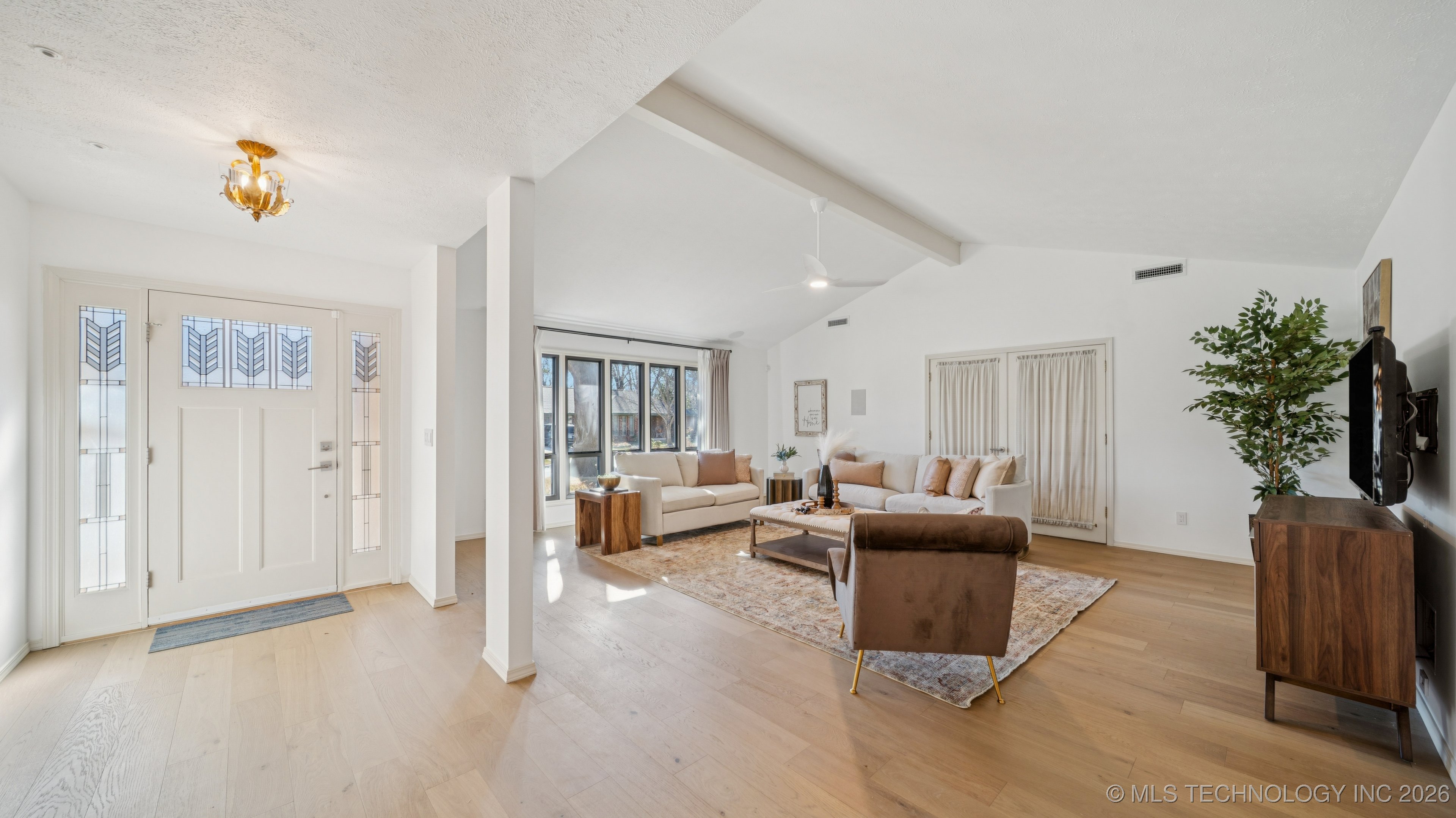 2943 E 56th Place Property Photo 7