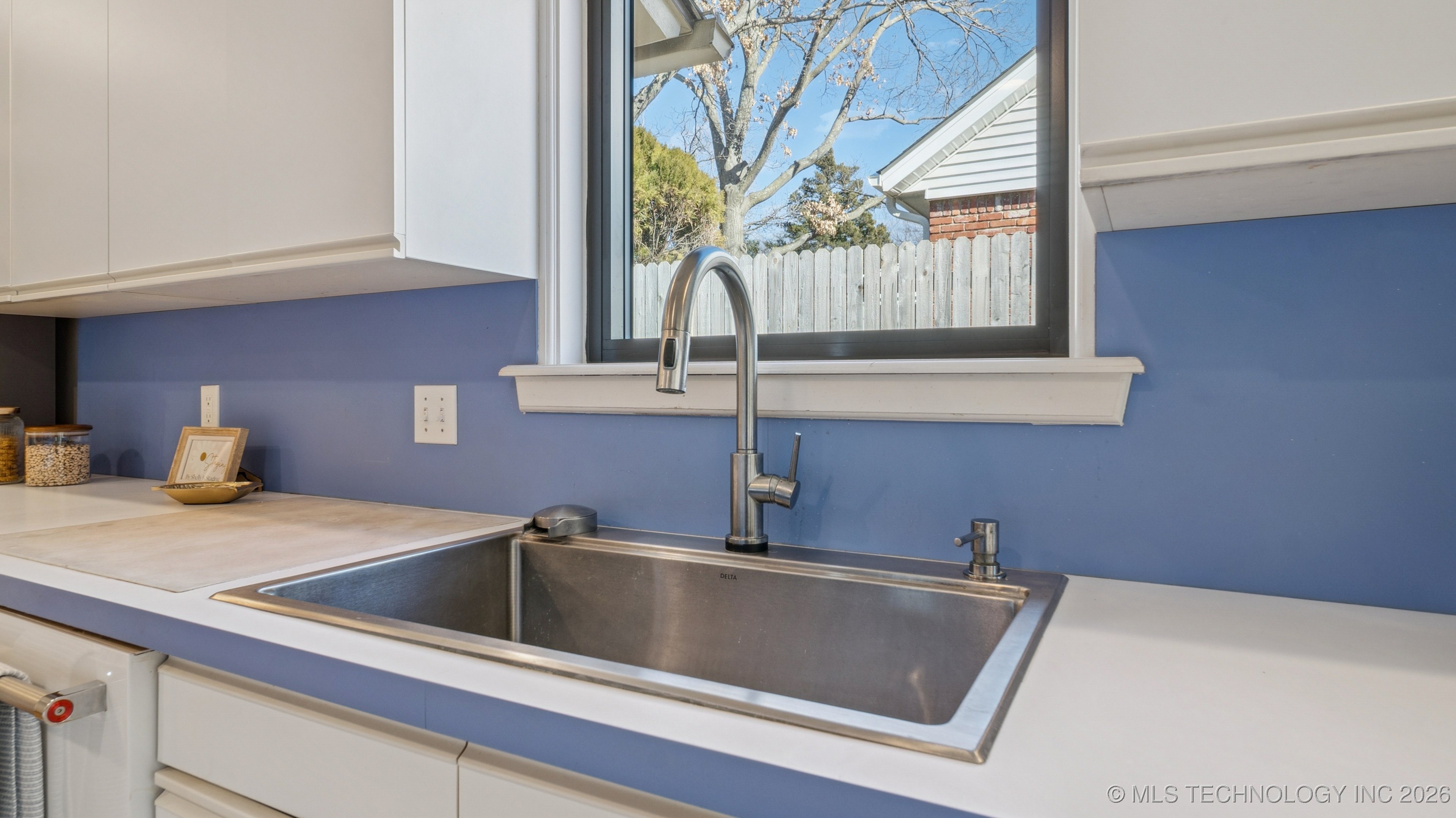 2943 E 56th Place Property Photo 16