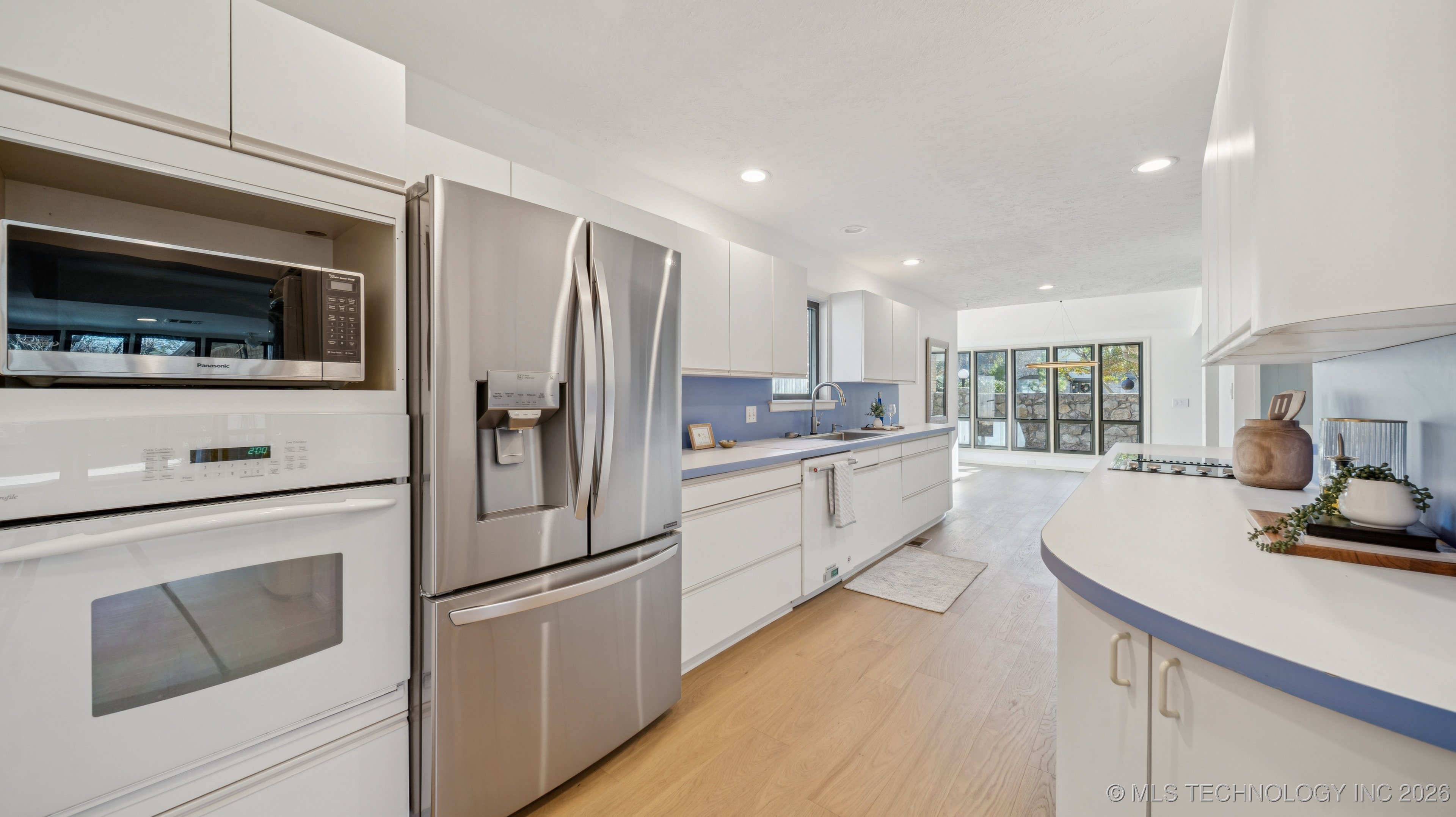 2943 E 56th Place Property Photo 18