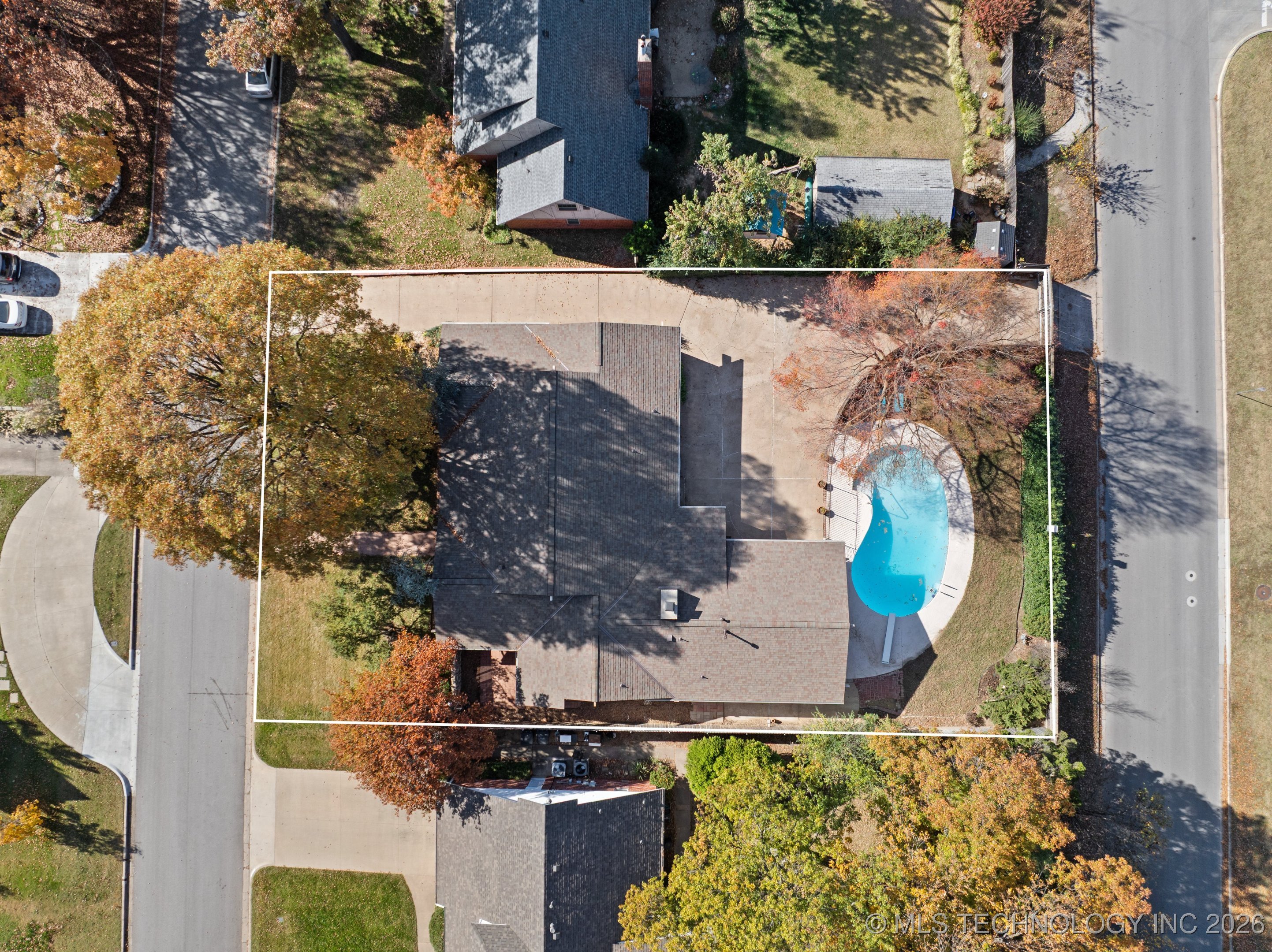 2943 E 56th Place Property Photo 22