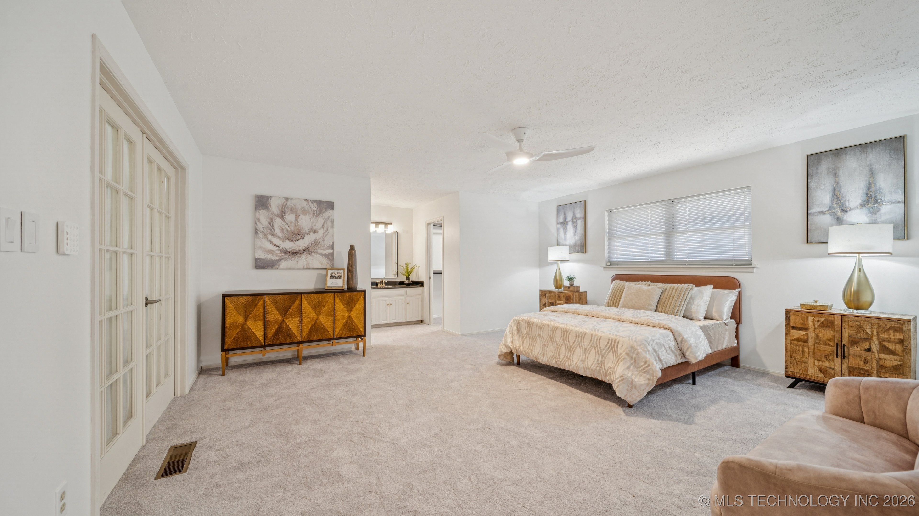 2943 E 56th Place Property Photo 26